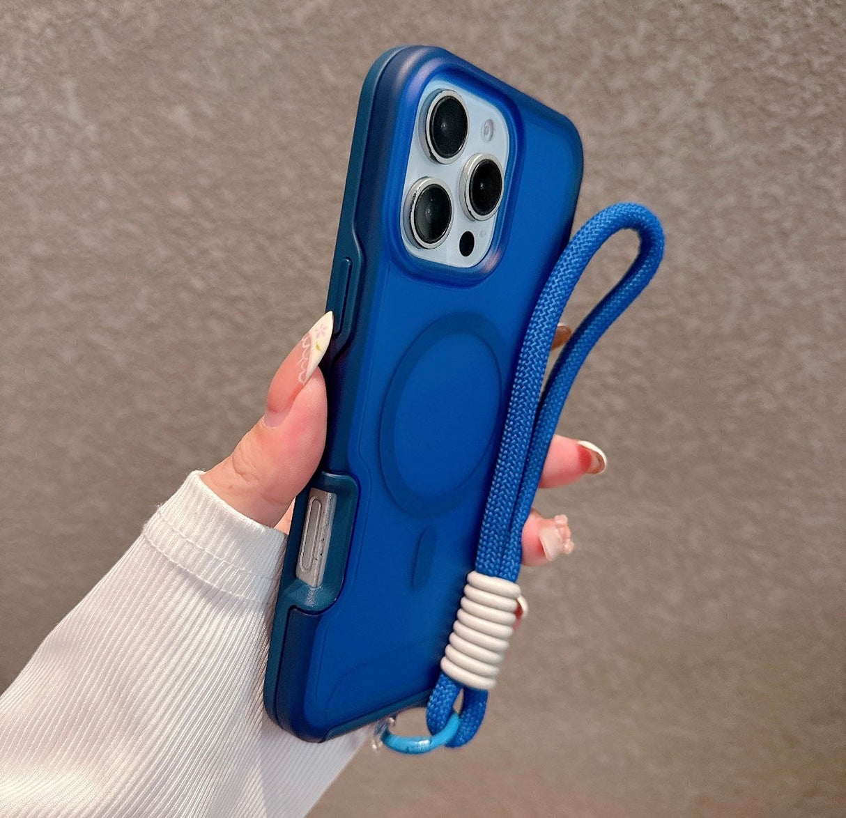 iPhone 15 Shockproof Magnetic Case Protective Cover With Short Rope